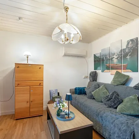 Vakantiehuis Gemuetliches Hintergebaeude *