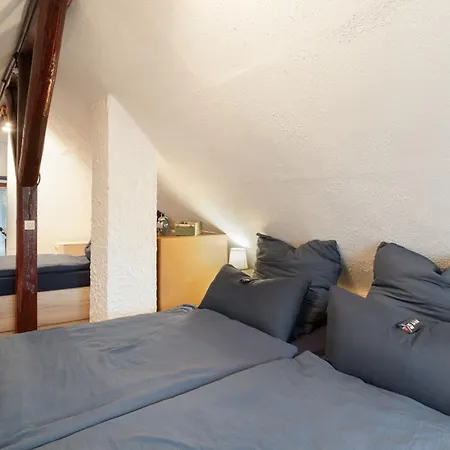 Gemuetliches Hintergebaeude Vakantiehuis *