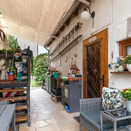 Vakantiehuis Gemuetliches Hintergebaeude Stuttgart